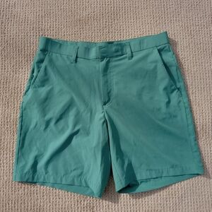 Fabletics The Only Shorts Mens Size Large Green Stretch Performance Golf Casual